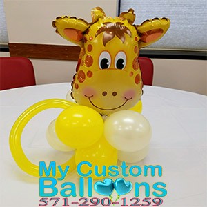 Jolly Giraffe balloon Centerpiece – My Custom Balloons