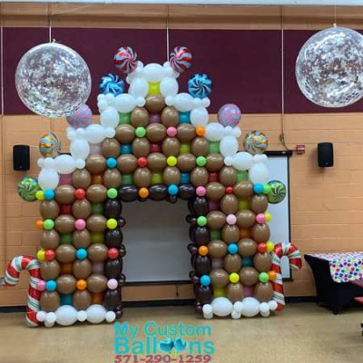12ft-Gingerbread-House-Balloon-Decoration