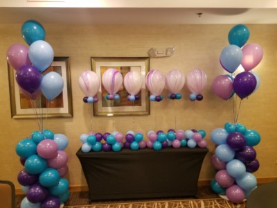 simple balloon columns and centerpieces