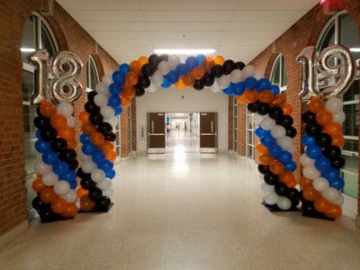 custom spiral balloon arch and columns
