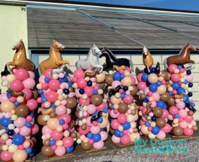 Horse-Orgainc-balloon-columns