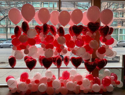 Orgnic-wall-decor-with-hearts